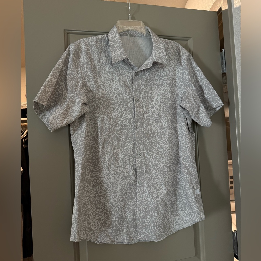 Lululemon Airing Easy Short-Sleeve Button up shirt